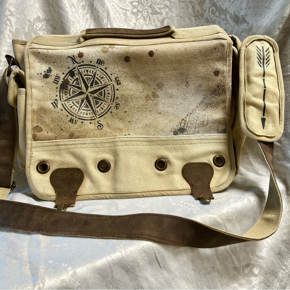Weary Traveler Messenger/Electronics Bag